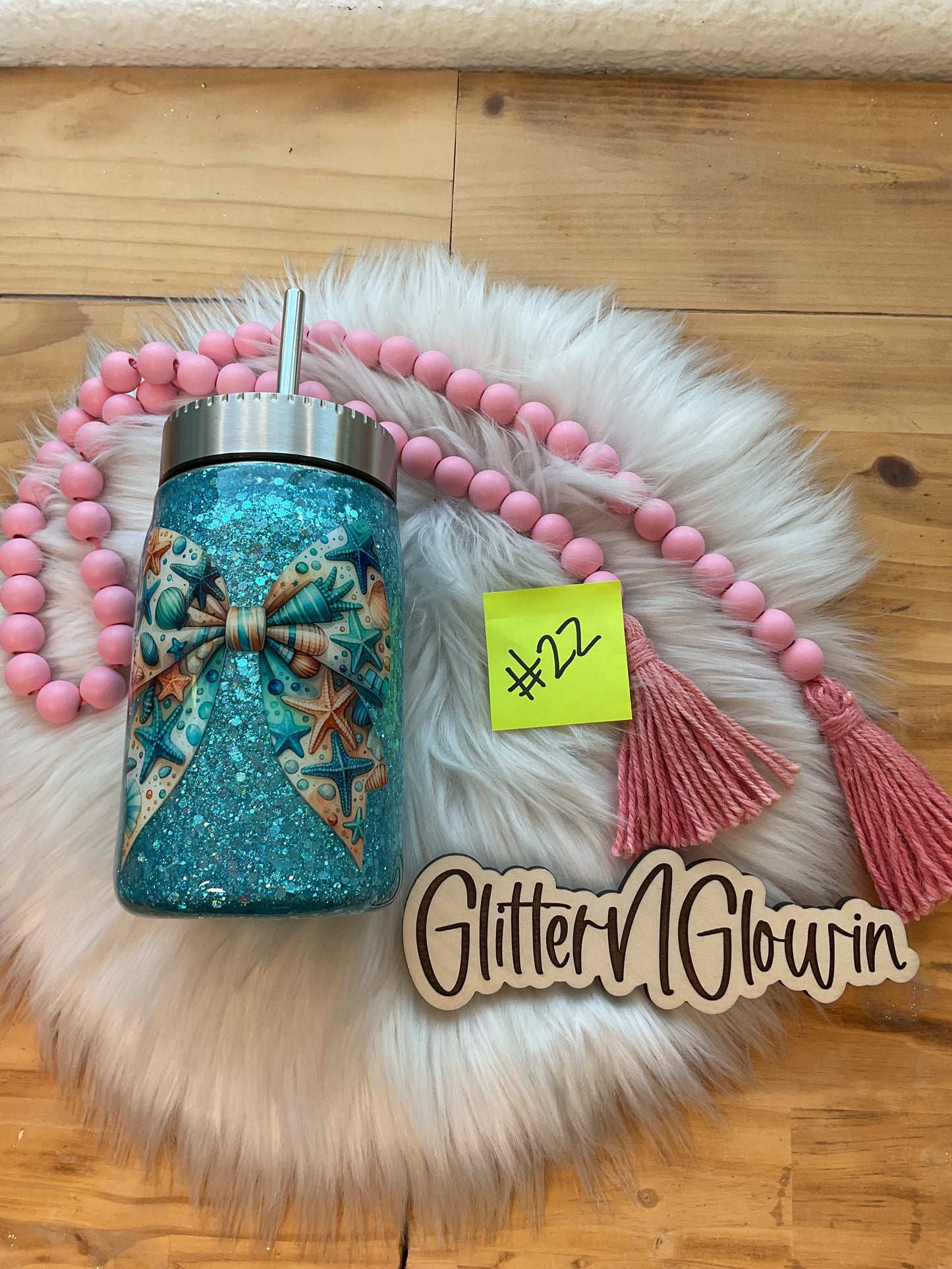 22. 17 oz Mason jar– Shattered H2O glitter w/ seashell bow