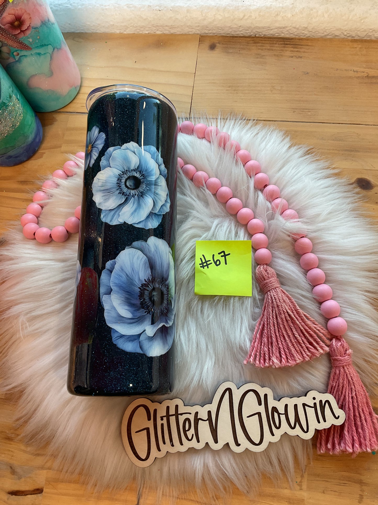 67. 30 oz Skinny– Navy blue glitter w/ blue flowers