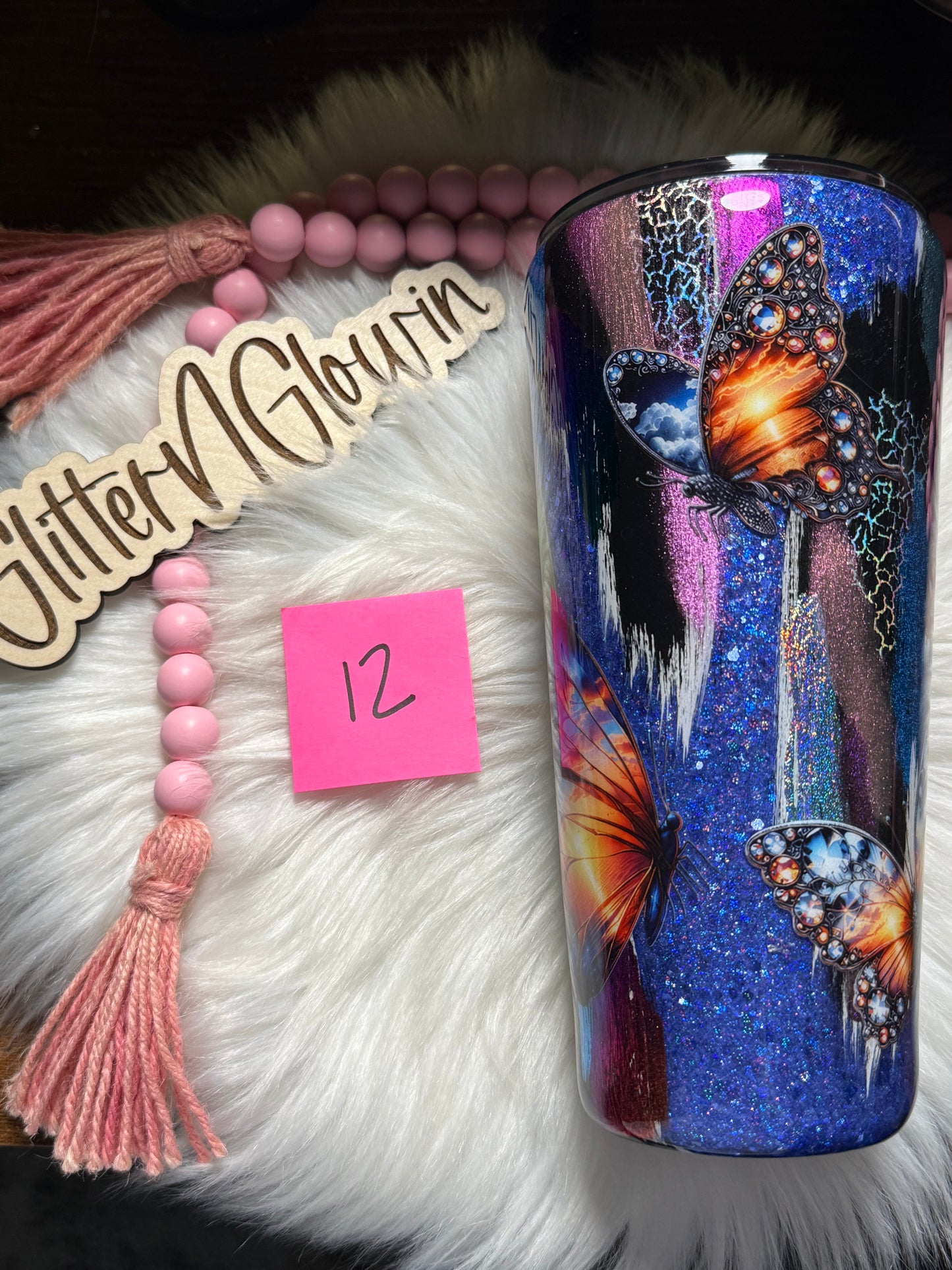 12. 32 oz Slim – Throwdown w/ Royal Flush glitter and butterflies