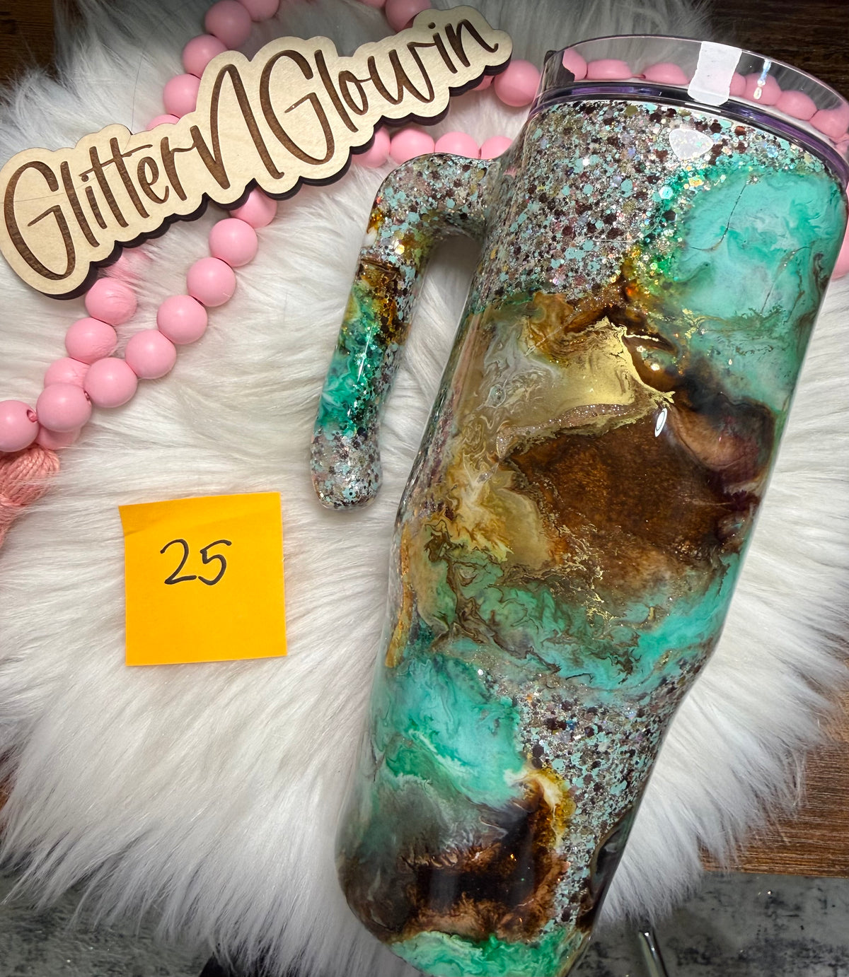 25. 30 oz – Grippy Mint Latte