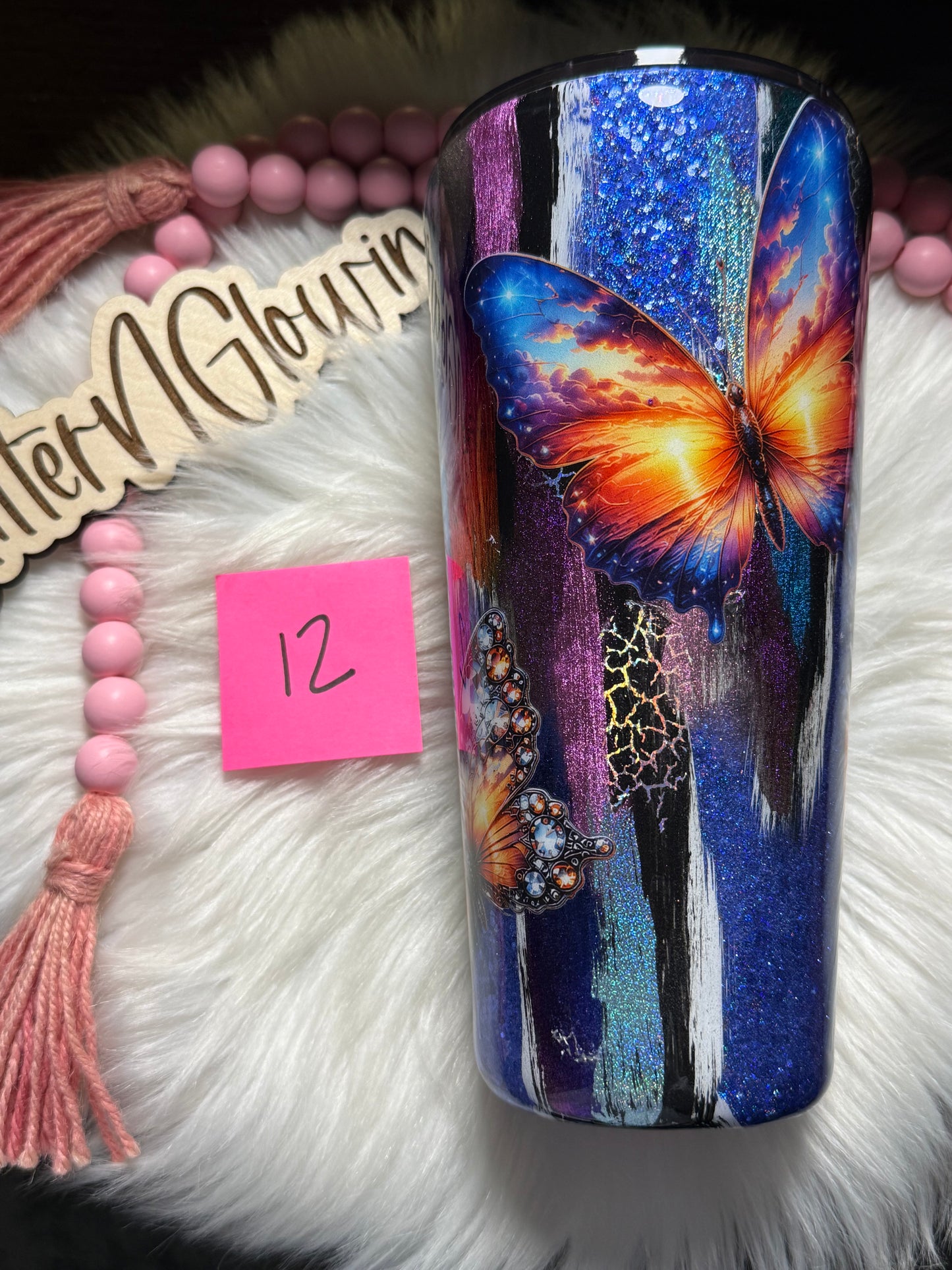 12. 32 oz Slim – Throwdown w/ Royal Flush glitter and butterflies