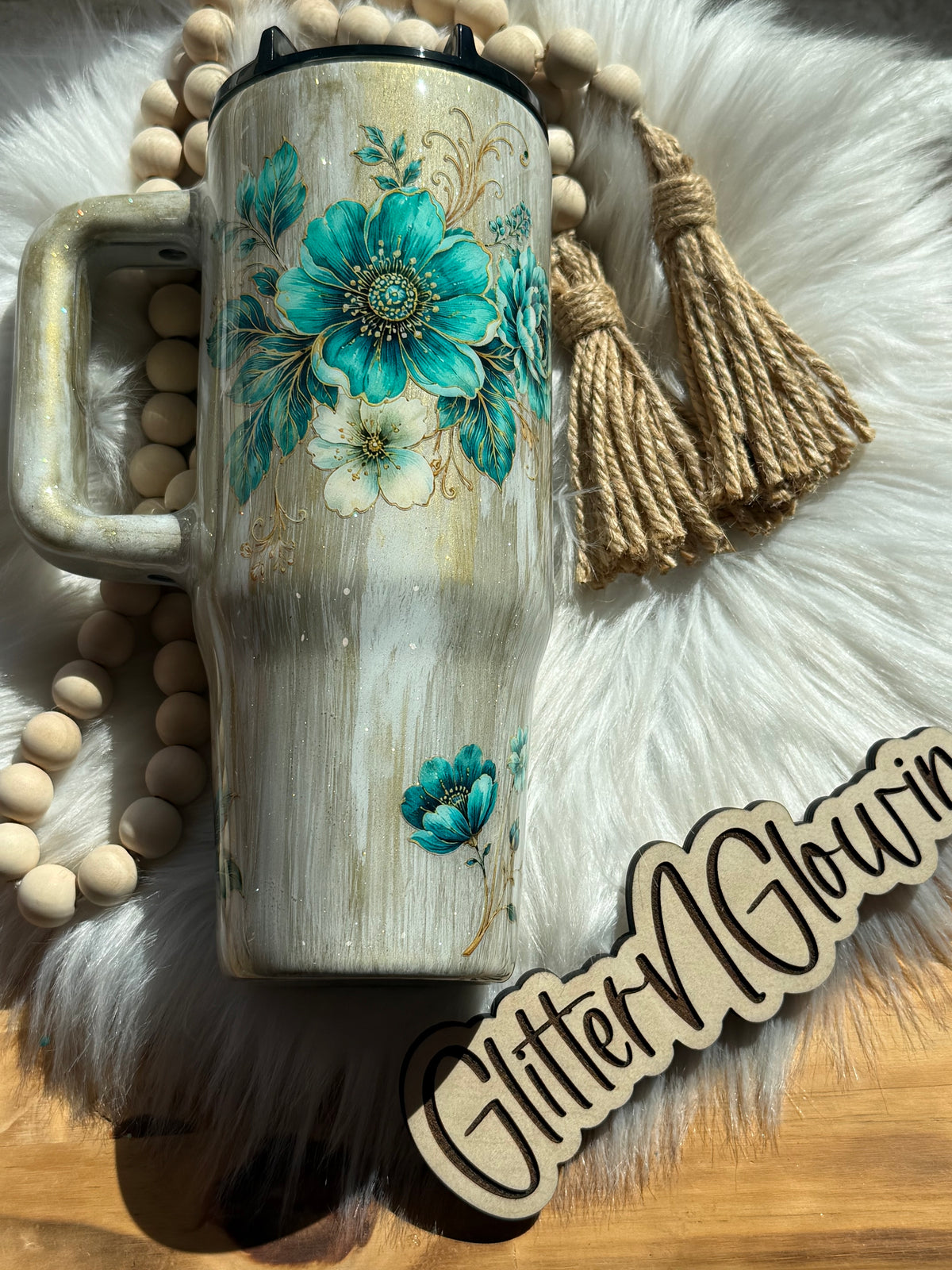 19. 30oz Big Swig – Gold woodgrain w/teal flowers