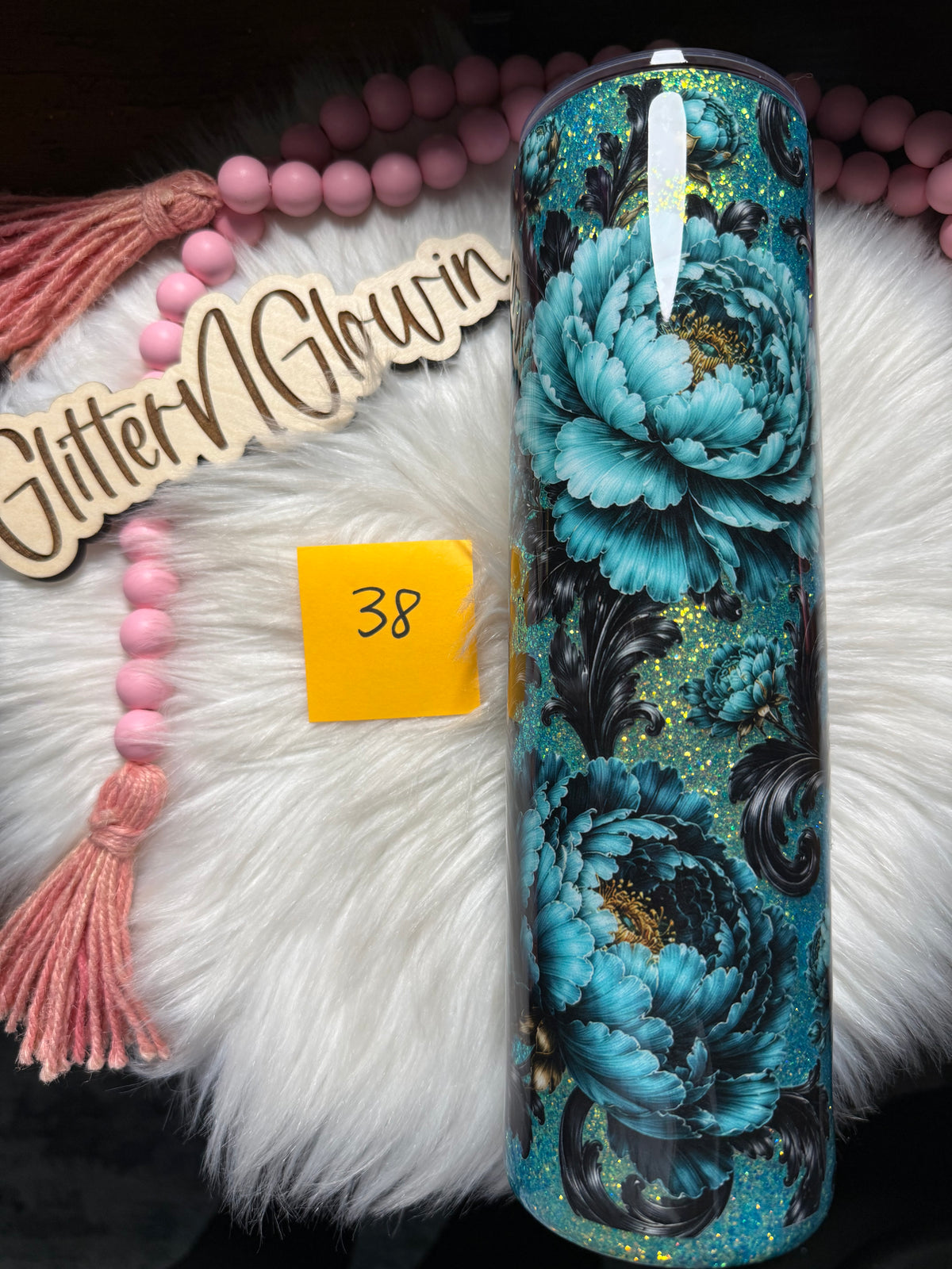 38. 32 oz Tipsy Plump – Teal Flowers / Tooled UVDTF