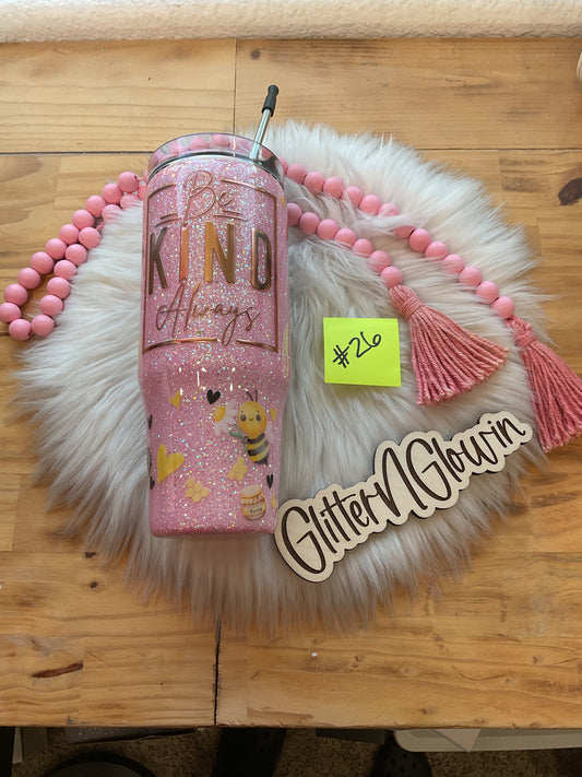 26. 30oz Clipmate – Bubblegum glitter w/ bees
