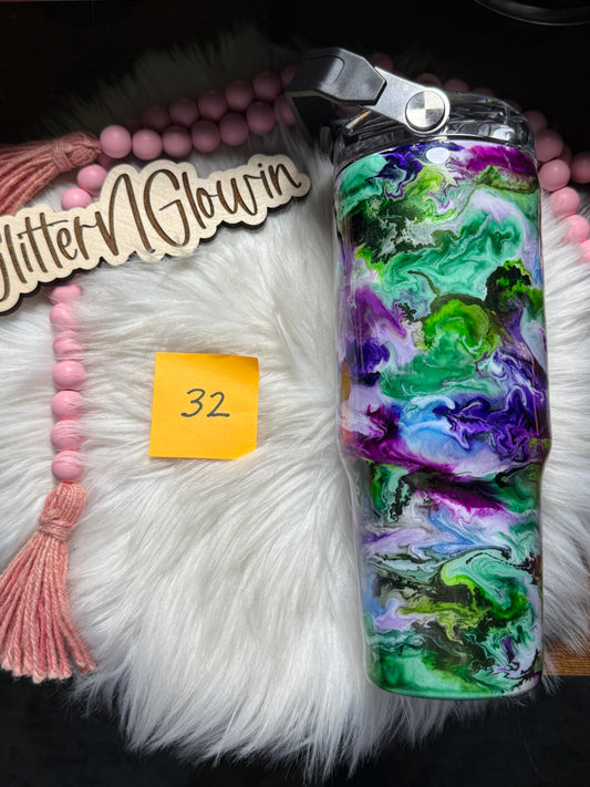 32. 30 oz Tri-Sip – Inks in purples and greens